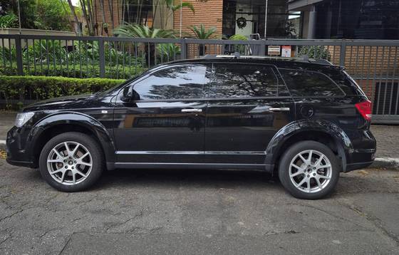 DODGE JOURNEY 3.6 RT V6 GASOLINA 4P AUTOMÁTICO